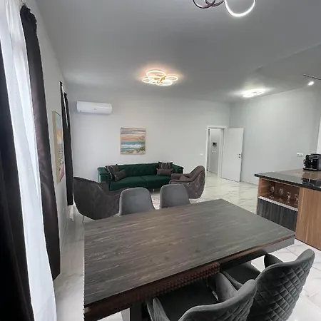 Mediterranea - Luxury With Pool Barbecue Kids-area וארנה